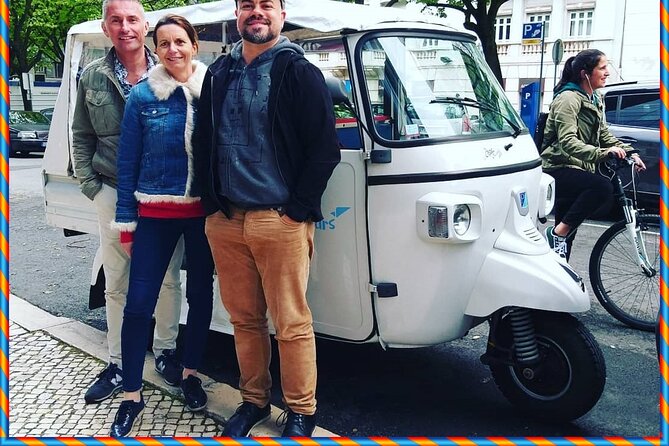 1 hour in Tuk Tuk to access the famous viewpoints of Lisbon - Meeting at Hard Rock Cafe, Then Letting the City Work for You