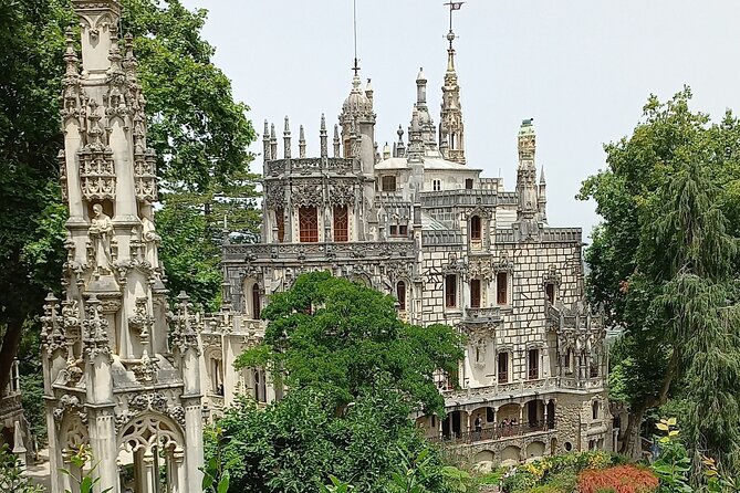 1 Hour Sightseeing Tour in Sintra with Tuktuk - Biester Palace and Park + Castelo dos Mouros: two different vibes, both worth a pause