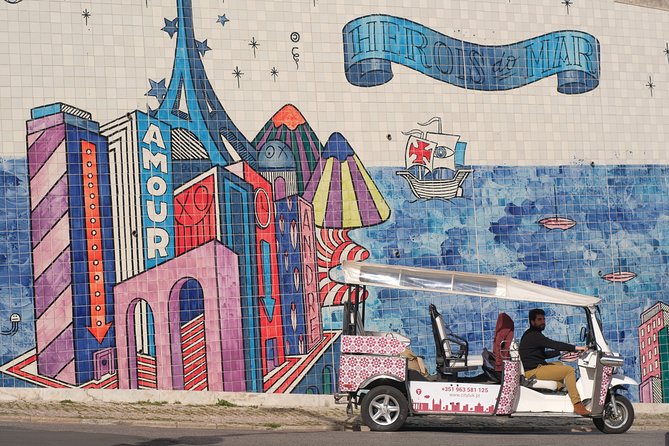 1 Hr City Tuk Tuk / Electric Car Tour of Lisbon - Sé de Lisboa (Lisbon Cathedral): what to catch in 10 minutes