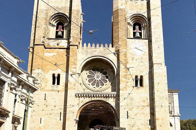 1 Hr City Tuk Tuk / Electric Car Tour of Lisbon - Miradouro Senhora do Monte: the viewpoint stop that gives perspective