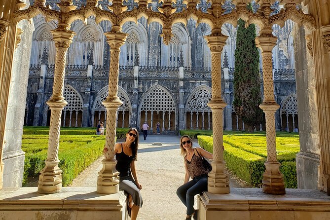 10h guided tour of Fátima Óbidos Nazaré Batalha and Alcobaça - Alcobaça’s monastery church and the tombs of Pedro and Inês