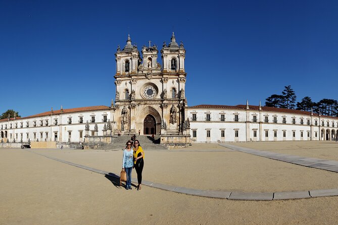 10h guided tour of Fátima Óbidos Nazaré Batalha and Alcobaça - Starting at Hard Rock Cafe Lisbon at 7:30
