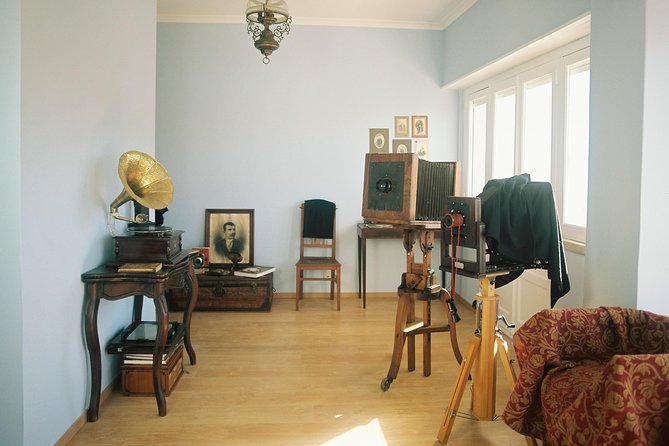 19th Century Photography Experience - Period props and the feel of an antique portrait session
