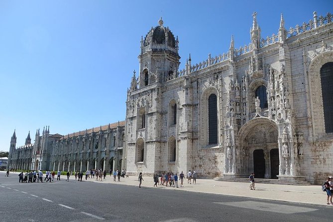 2 Day Pack: Lisbon and Sintra Full Day Tour - Second day: Sintra’s historic center and why it works as a reset