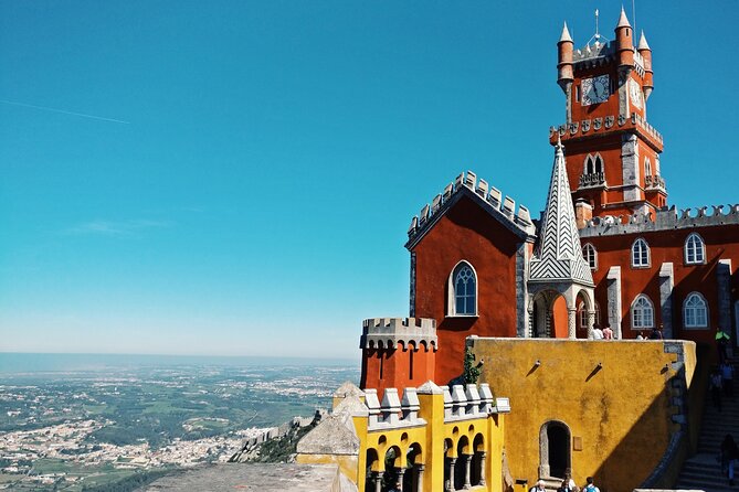 2 Day Pack: Lisbon and Sintra Full Day Tour - Quinta da Regaleira: the palace that mixes styles in one walk