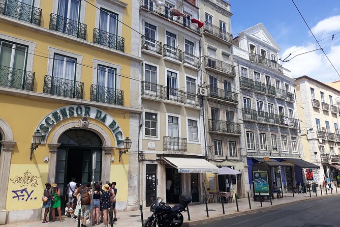 2-hour city tour of Lisbon's highlights - Bica Funicular: the steep Lisbon photo you’ll actually understand