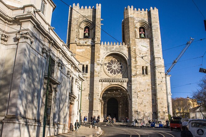2 Hours Private Hills Historical Tour in Lisbon - A private hilltop loop that saves your legs (and your patience)