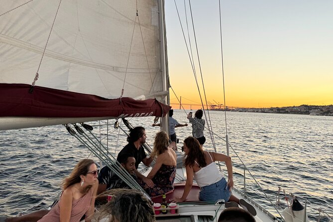 2 Hours Private Sailing Tour with Wine and Snacks - Wine and snacks on board: simple, Portuguese, and timed right