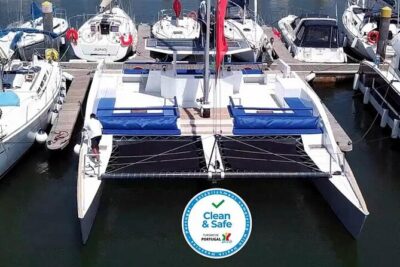 2H Private Sailing Catamaran "Vertigo" Tour in Lisbon up to 18pax - On-board perks: water, one drink, light snacks, and real comfort
