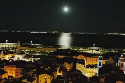 2H Tuk Tuk Tour Central Lisbon - Price That Makes Sense: $107 for Up to Six People
