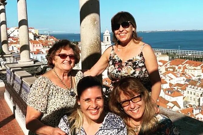 2H Tuk Tuk Tour Central Lisbon - Stop 3: Miradouro São Pedro de Alcântara in the Middle of Alfama