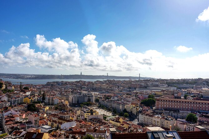 2h “Untouched Lisbon” - Hidden Secrets Tuk Tuk Tour - The “private group” advantage: flexibility without losing the plan