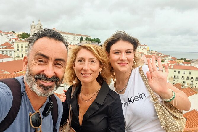 3 Hours Tuk Tuk Tour - Lisboa beyond the guidebooks - Bairro Alto, Príncipe Real, São Bento, and Chiado without the maze feeling