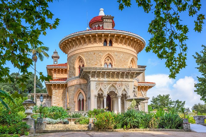 3 Tours Private / Tour SINTRA Second Day Tour FÁTIMA Third day Tour LISBON - Day 2 Fátima: Valinhos Via-Sacra to the modern Basilica of the Holy Trinity