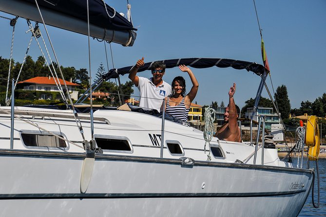 4 Hours Private Sailing Trip to Oeiras Beach - Drinks, Snacks, and Meal Planning for a 4-Hour Sail