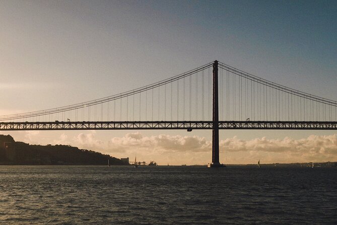 4 Hours Private Tour with Dives in Catamaran in Lisbon - Price and value: $515.25 per group up to 14