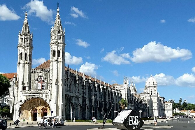 4h/half-day Lisbon Tuk Tuk Tour with a local - Start at Praça dos Restauradores, Then Roll Into Rossio