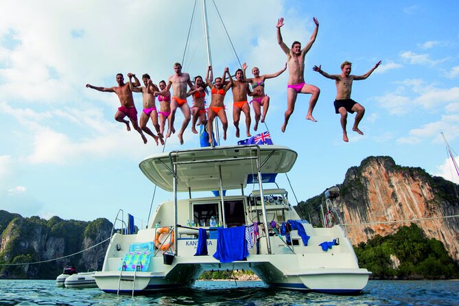 4H Private Luxury Sailboat Tour with Swim - A Board-Friendly Flow: Welcome Drink, Music, and Real Hang Time