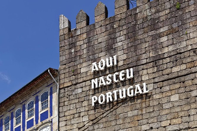 6-Day North Portugal Tour: Porto, Braga, Fátima, Coimbra, Guimaraes, Aveiro and Batalha, from Lisbon - Inland Portugal Detours: Amarante, Vila Real, Douro Vineyards, and Lamego