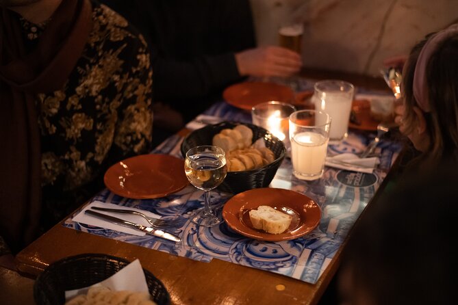 A True Taste of Lisbon: Portuguese Tapas, Wine & Surprise Drink - The Surprise Drink and Portuguese Wine Pairing: How to Enjoy It