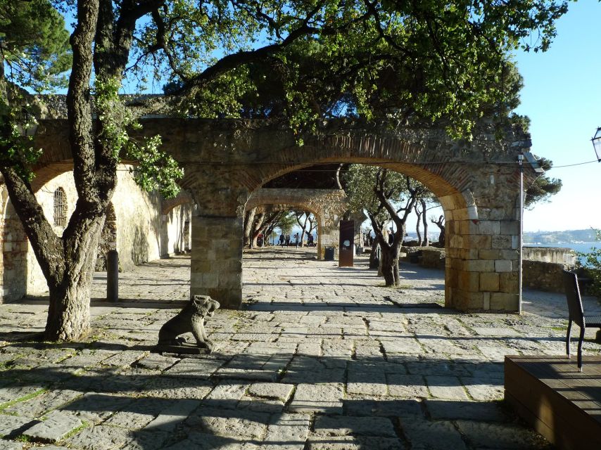 Alfama and the Castle of Saint George - Small Group Tour - Why this 3-hour Alfama and São Jorge combo works