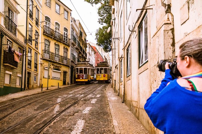 Alfama Photo Walk – Lisbon Photography Experience Led by a Local - Stop 2: Trams in motion on Calçada de São Vicente plus Igreja de São Vicente de Fora