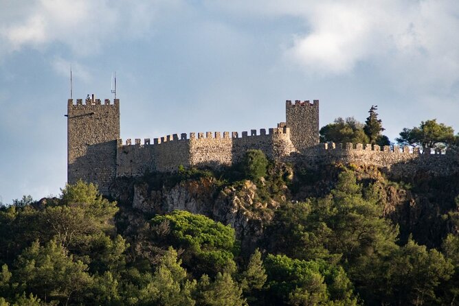 Arrabida and Bacalhoa Wine Tasting Private Tour from Lisbon - St. Philip’s Castle, Arrábida viewpoints, and the Sesimbra swap