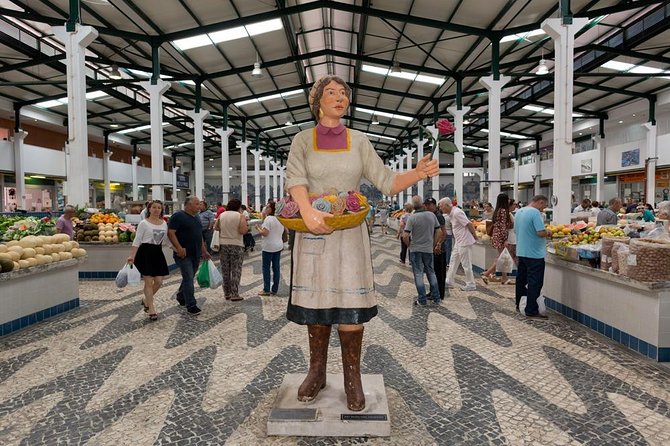 Arrábida and Setúbal Private Full Day Sightseeing Tour from Lisbon - Mercado do Livramento: seeing Setúbal through the market