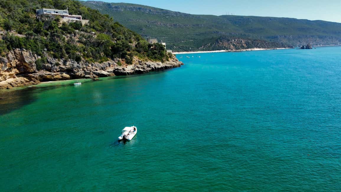 Arrábida: Boat Tour Experience / Lisbon Transfer available - Cave-hunting along the coast: what you’ll actually get to see