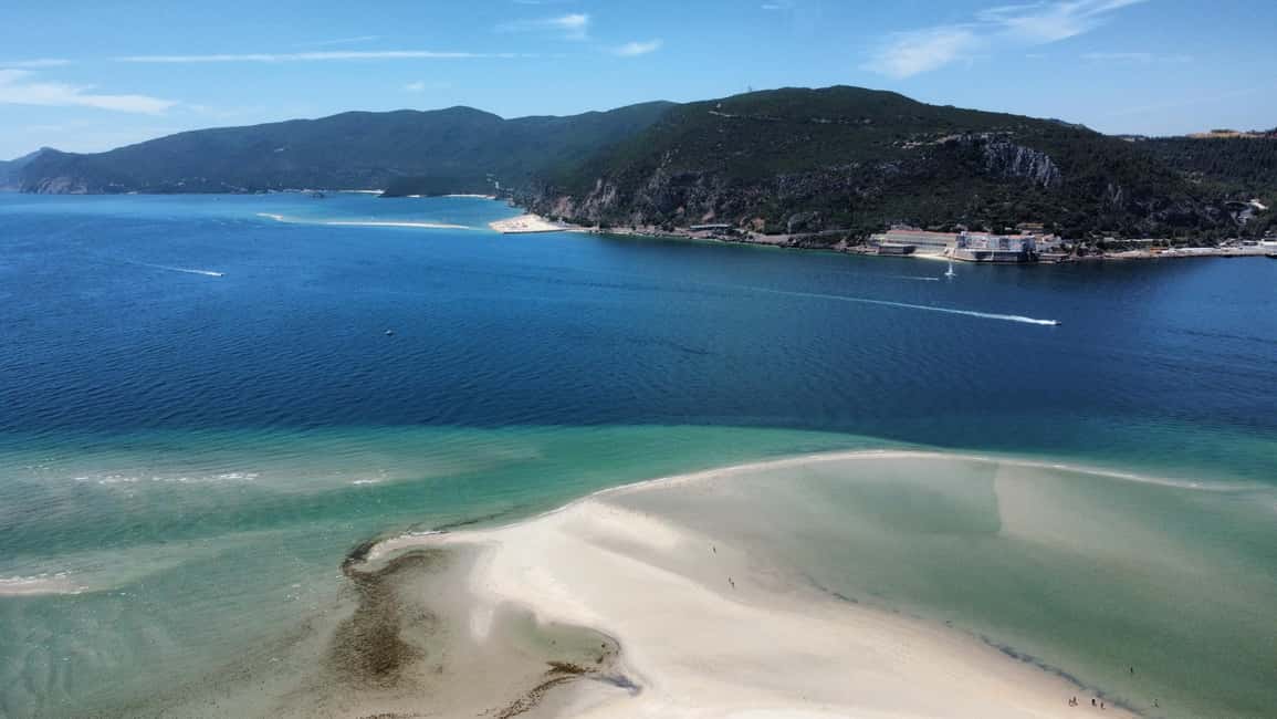 Arrábida: Boat Tour Experience / Lisbon Transfer available - On-board local wine, snacks, and camera footage you can keep