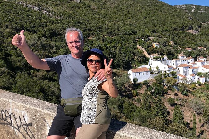 Arrábida, Setúbal, Sesimbra, Olive with wine tasting - Sesimbra fishing village: Fort Santiago, beach edges, and lunch by the sea