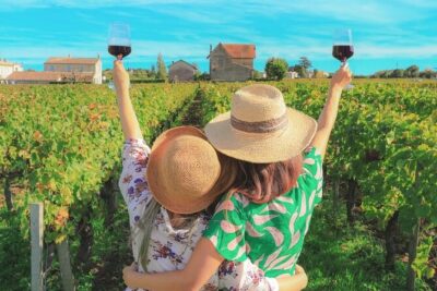 Arrábida Wine Tour - 3 Wineries, Traditions & Views from Lisbon - Mercado do Livramento: oysters, Azeitão cheese, and local daily life
