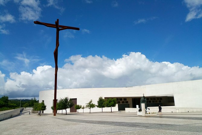 Batalha, Alcobaça, Óbidos, Fátima & Nazaré Private Tour - Price and What’s Included vs. What You’ll Pay Separately