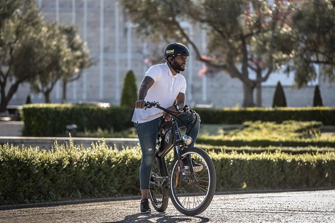 Belém E-Bike Guided Tour Explore Lisbon by the river - Jerónimos Monastery: Manueline style, big scale, short stop reality