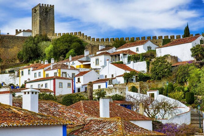 Big Waves of Nazaré - Private Tour - Óbidos Walls: A White Town With a Royal Wedding Twist