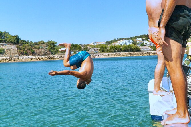 Boat Party - Party on the Tagus River - Seating, Deck Space, and How to Make It Comfortable
