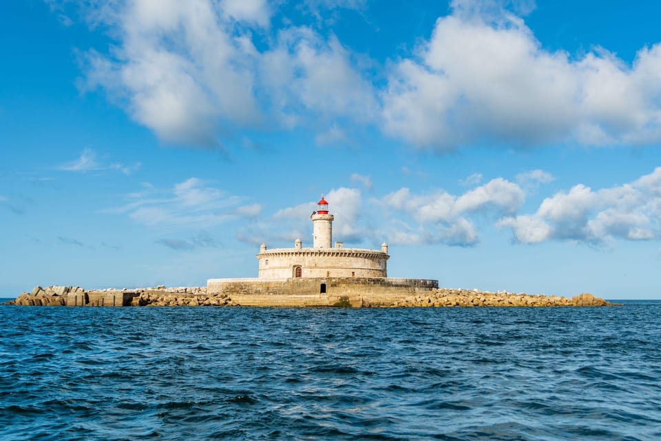 Boat tour: charming Cascais Coast to Lisbon lighthouse - From Cascais Marina to Estoril’s shoreline in 1.5 hours
