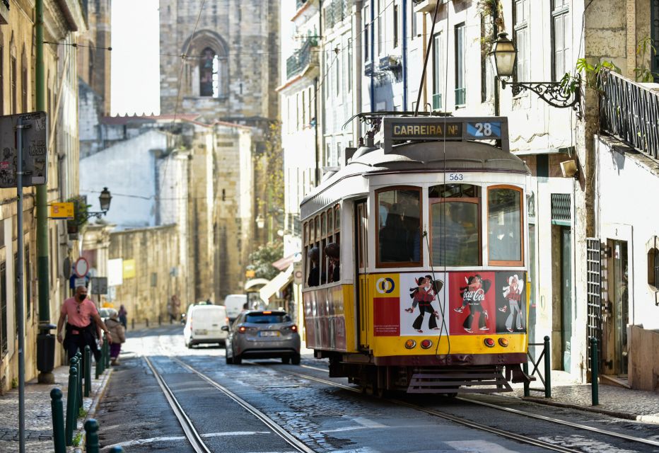Burguês: Lisbon City Center Private Tuk Tuk Tour - Eduardo VII Park and the “now you’re up high” feeling