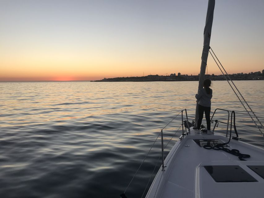 Cascais: 2-Hour Sunset Cruise - Drinks, food, and what to do about it