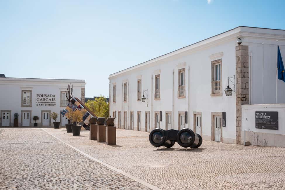 Cascais: Flexible Walking Tour in Historic Center - 5 de Outubro Square, finishing at Rainha Beach, and planning your timing