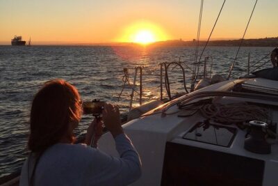 Cascais Private Luxury Sunset 2h Cruise with a drink - From Cascais marina to Palácio da Cidadela and the lighthouse views