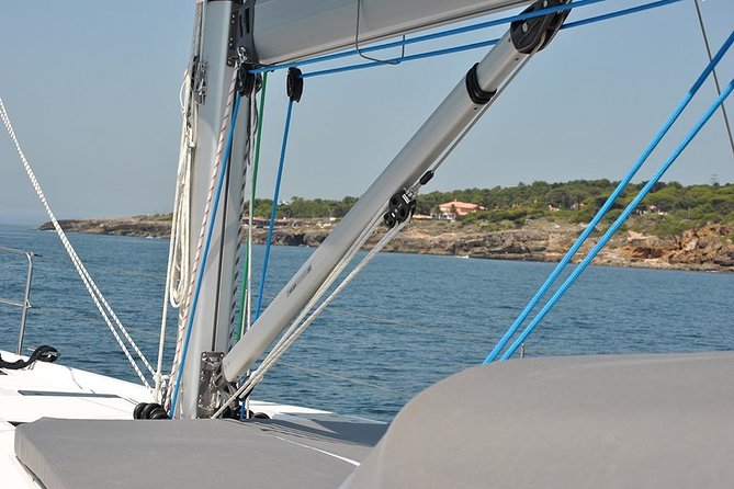 Cascais Private Sailing 2h Cruise with a drink - Conceição Beach to Estoril Promenade Views