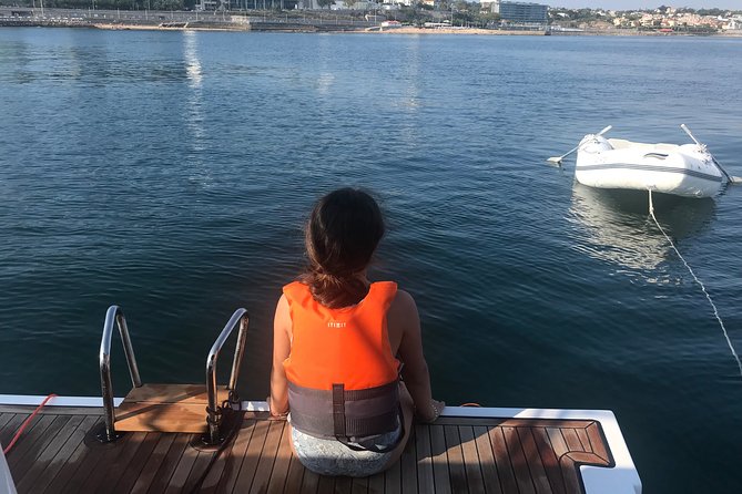 Cascais Private Sailing 2h Cruise with a drink - Tamariz and Carcavelos: How the Cruise Finishes on a Soft Note