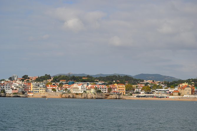 Cascais Private Sailing 2h Cruise with a drink - Crew Hospitality and Local Drinks, Including Wine and Beer