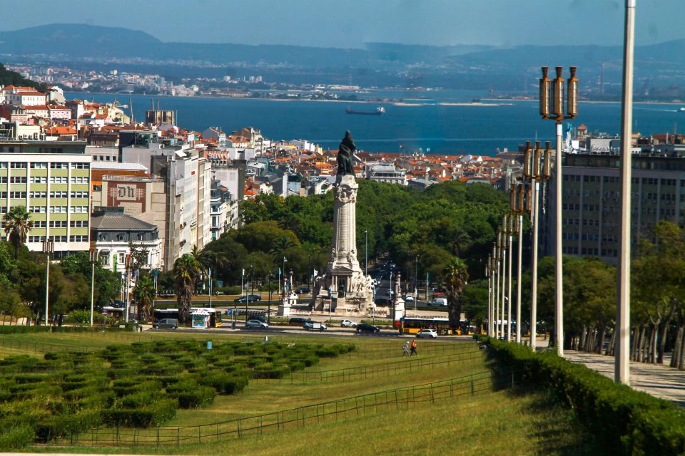 Chaparru's Lisbon Essentials 5 H Tuk Tuk Tour - Lisbon by electric tuk tuk: why this format works