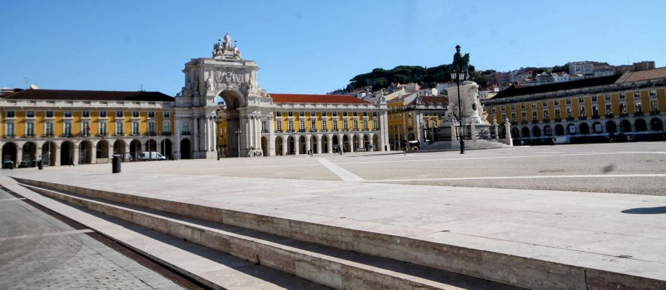 Chaparru's Lisbon Essentials 5 H Tuk Tuk Tour - Where you meet (and why it matters)