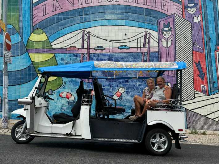 City Highlights Eco Tuk Tours - Pink Street photo stop: a quick color hit that sets the tone