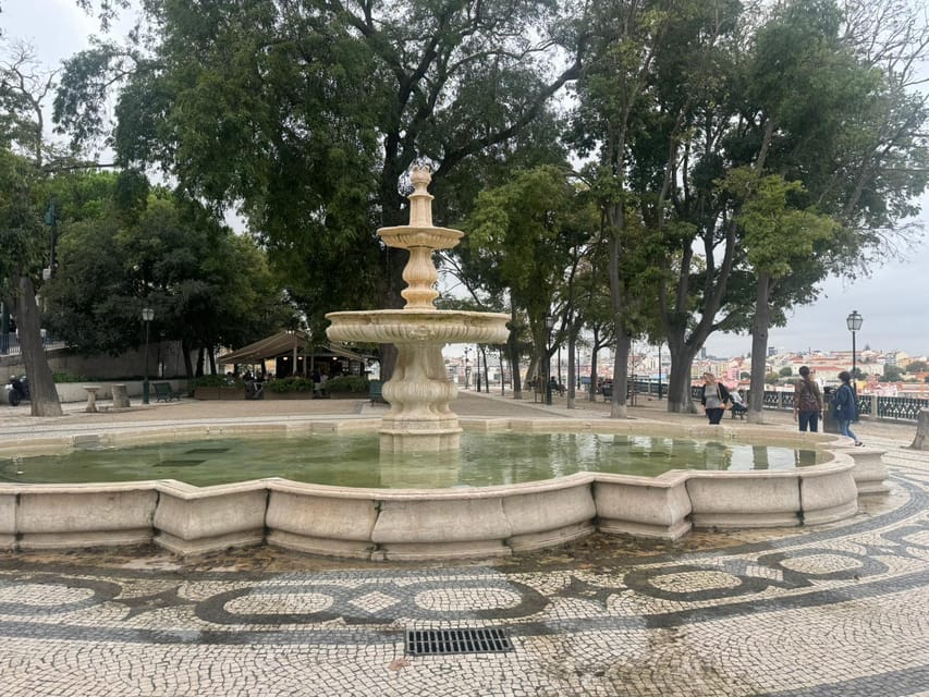 City Highlights Eco Tuk Tours - Chapel of Our Lady of the Mountain and São Vicente: the local-feeling loop