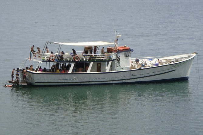 Classic Yacht Experience in Lisbon with portuguese wine - Portuguese Wine and Drinks: A Perk That Actually Changes the Mood