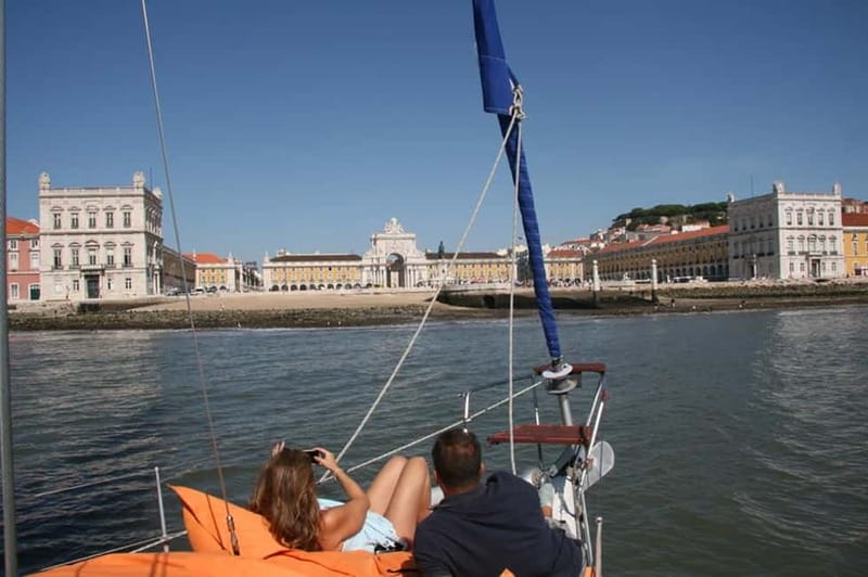 Cultural Sailing Tour in Lisbon - The welcome drink: Portuguese wine, served on the sail